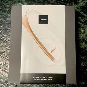 Bose Noise Cancelling Headphones 700